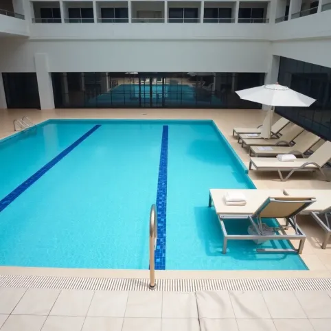 Basen w hotelu zasady