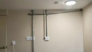 Instalacja Elektryczna W Pokoju Hotelowym