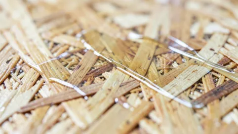 Lakier bezbarwny do płyt OSB