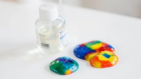 Przepis na slime z kleju i aktywatora