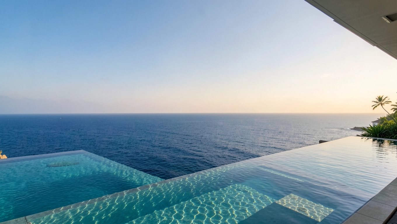 Basen infinity w sea view bungalow