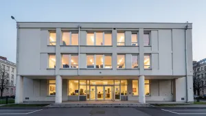 hostel zachodni warszawa al jerozolimskie 144